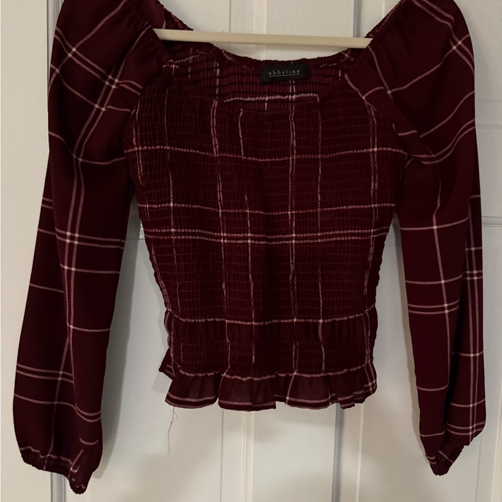 Abbeline burgundy plaid long-sleeve smocked top. Small
